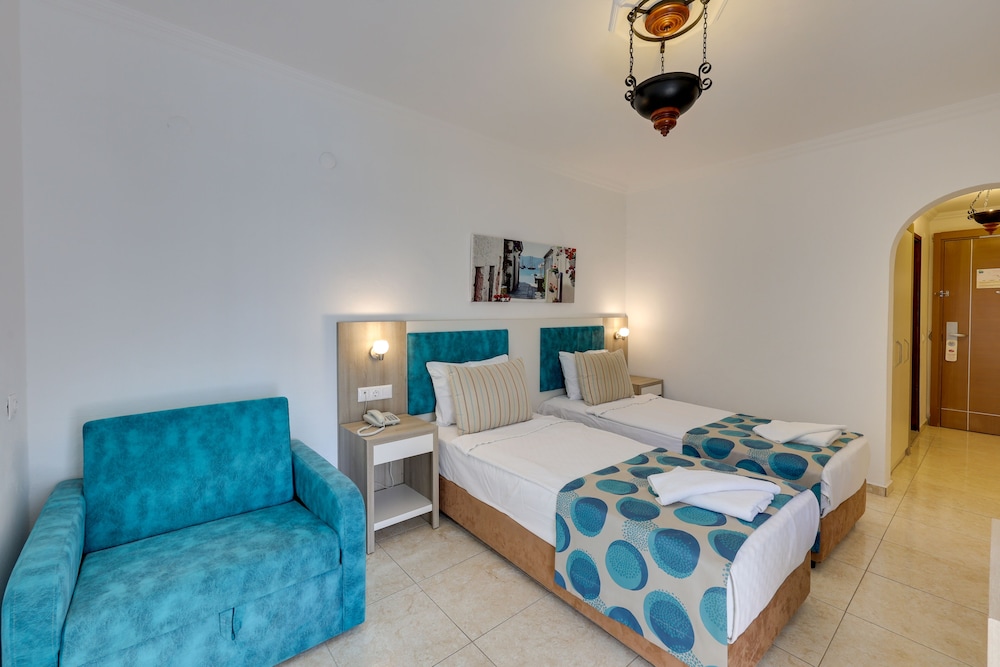 Sami Beach Hotel 10/50