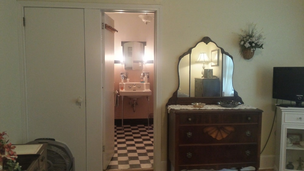 Maurrocks Bed & Breakfast 3/45