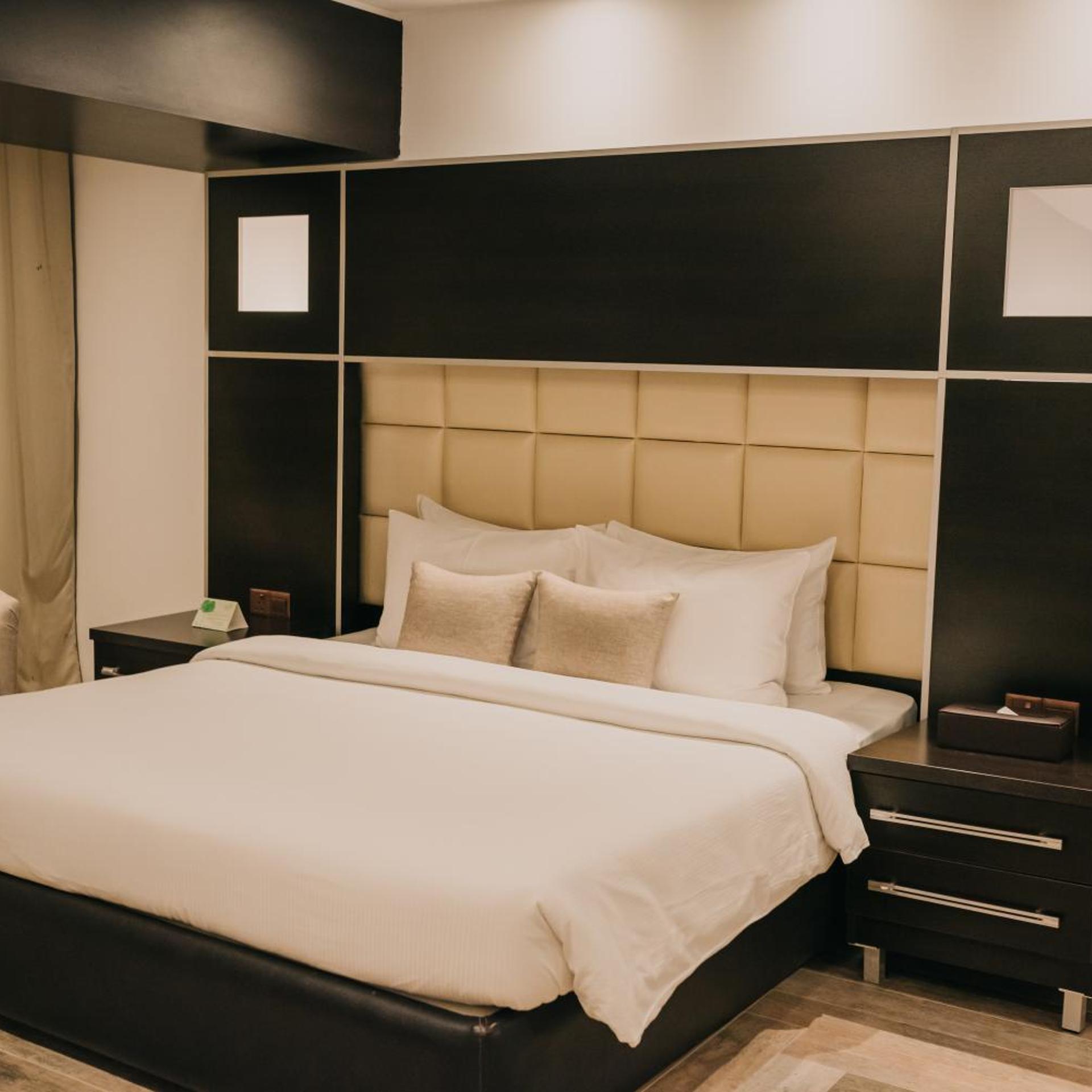 Ashur Hotel 21/63