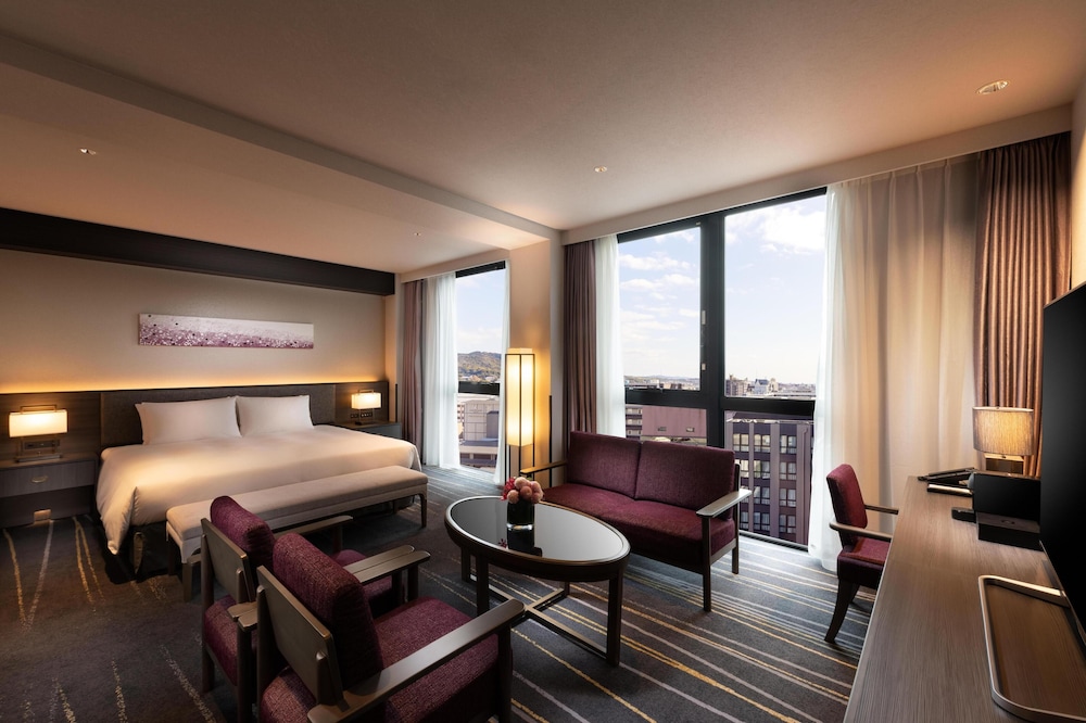 DELUXE, EXECUTIVE, KING BED