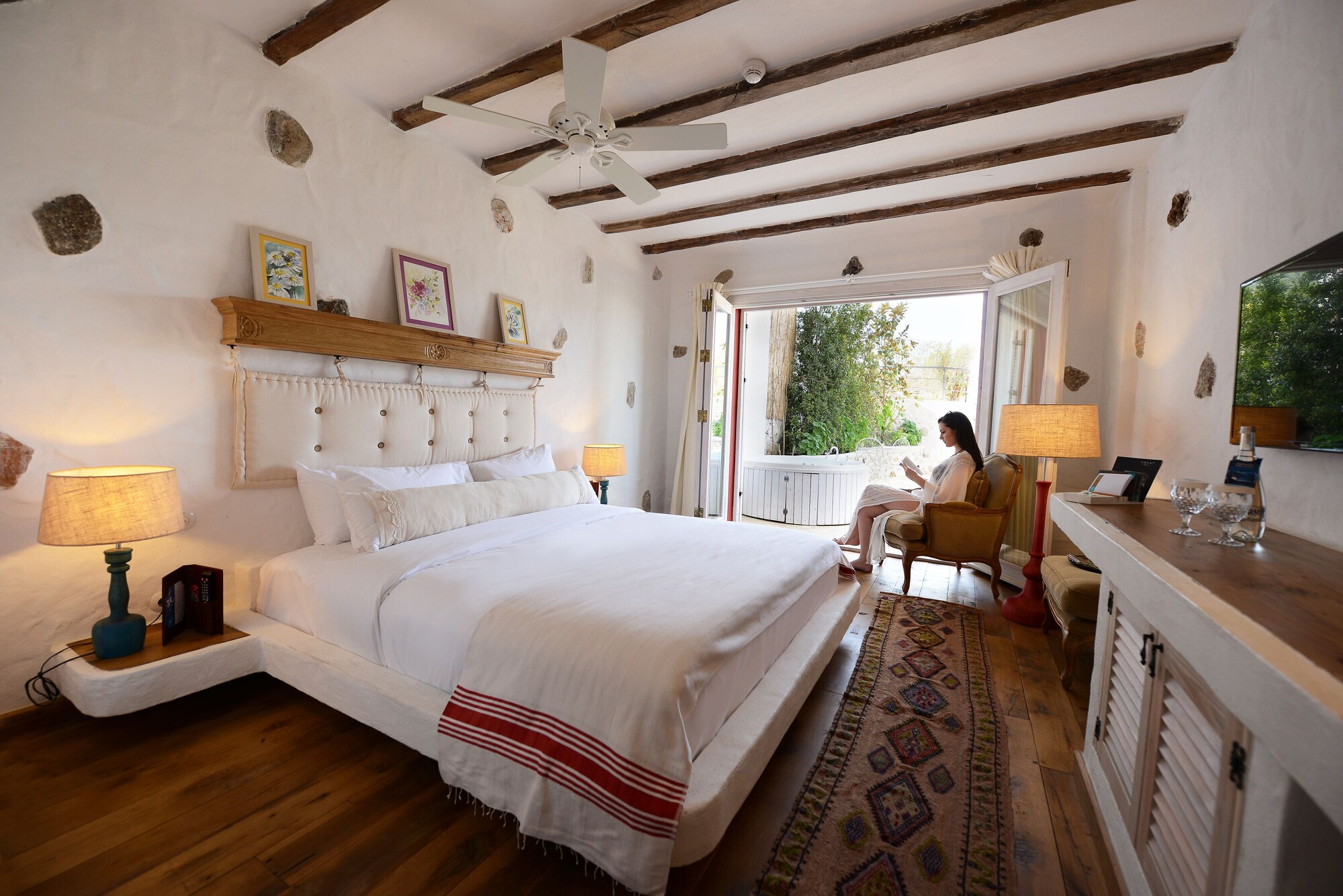Premium, King Bed, Lateral Side Sea View, Hot Tub