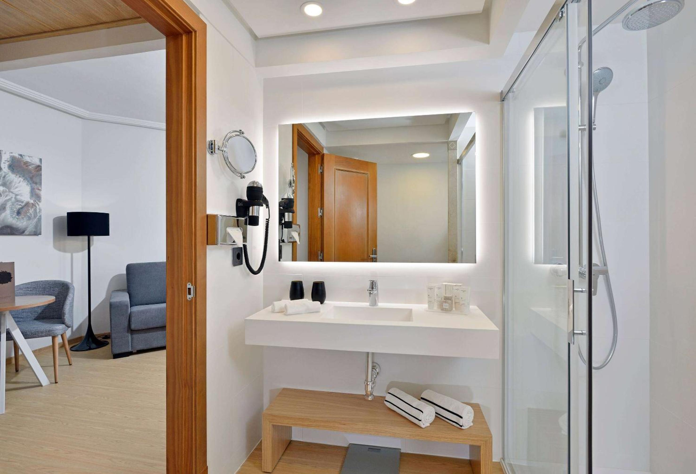 The Level, Junior Suite, Ocean View, Melia Atlantico Isla Canela 4/4