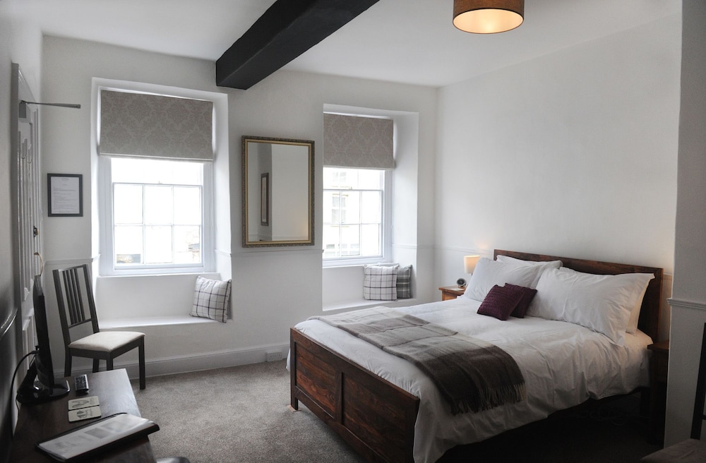 Ty Helyg Guest House 8/50