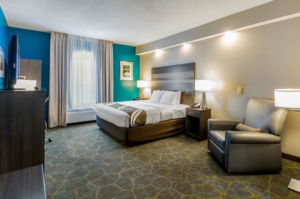 Quality Inn Harrisonburg I-81 11/38