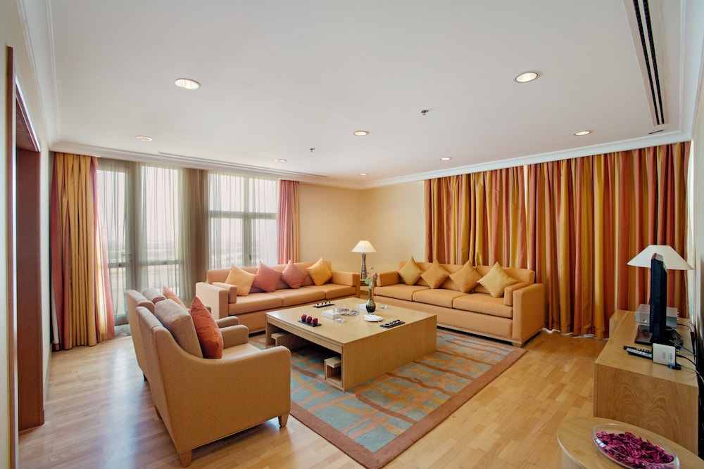 Copthorne Al Jahra Hotel & Resort 50/76