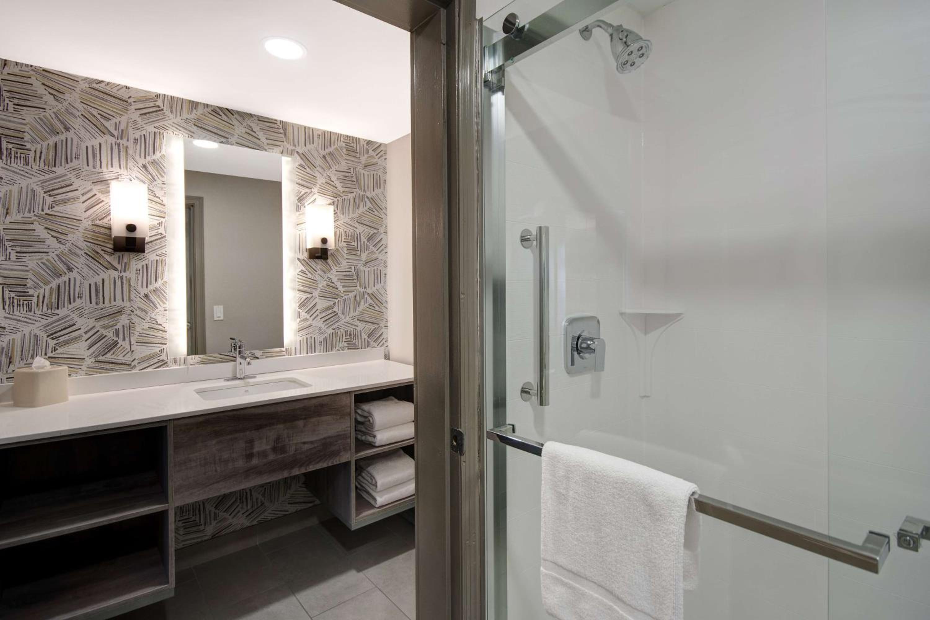 جناح بسرير كينج بغرفة نوم واحدة مع أريكة، Homewood Suites By Hilton Lexington Hamburg 4/8