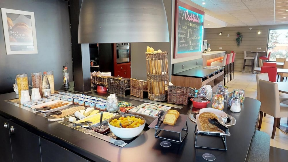 restaurant cafeteria