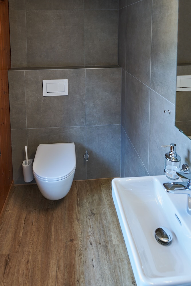 Hotel Jager Jeuss - Murten - Self-Check-in 46/49
