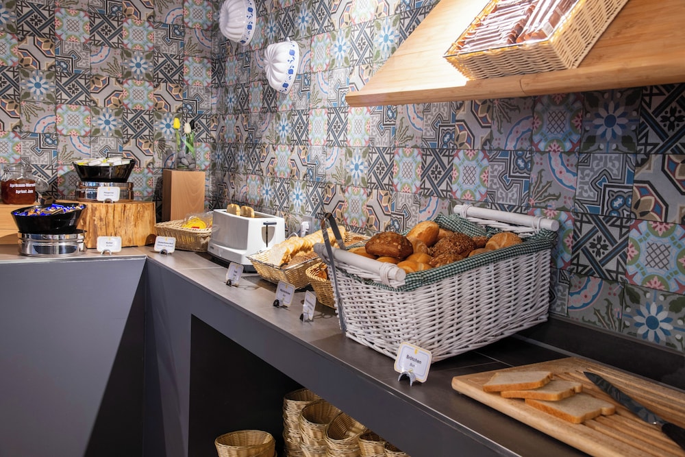 BeeVillage Messehotel Hannover-Laatzen 30/41