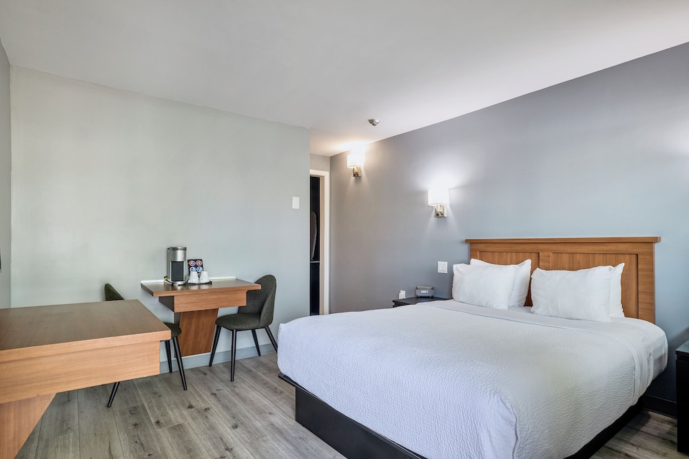 Motel Newstar Laval 16/38