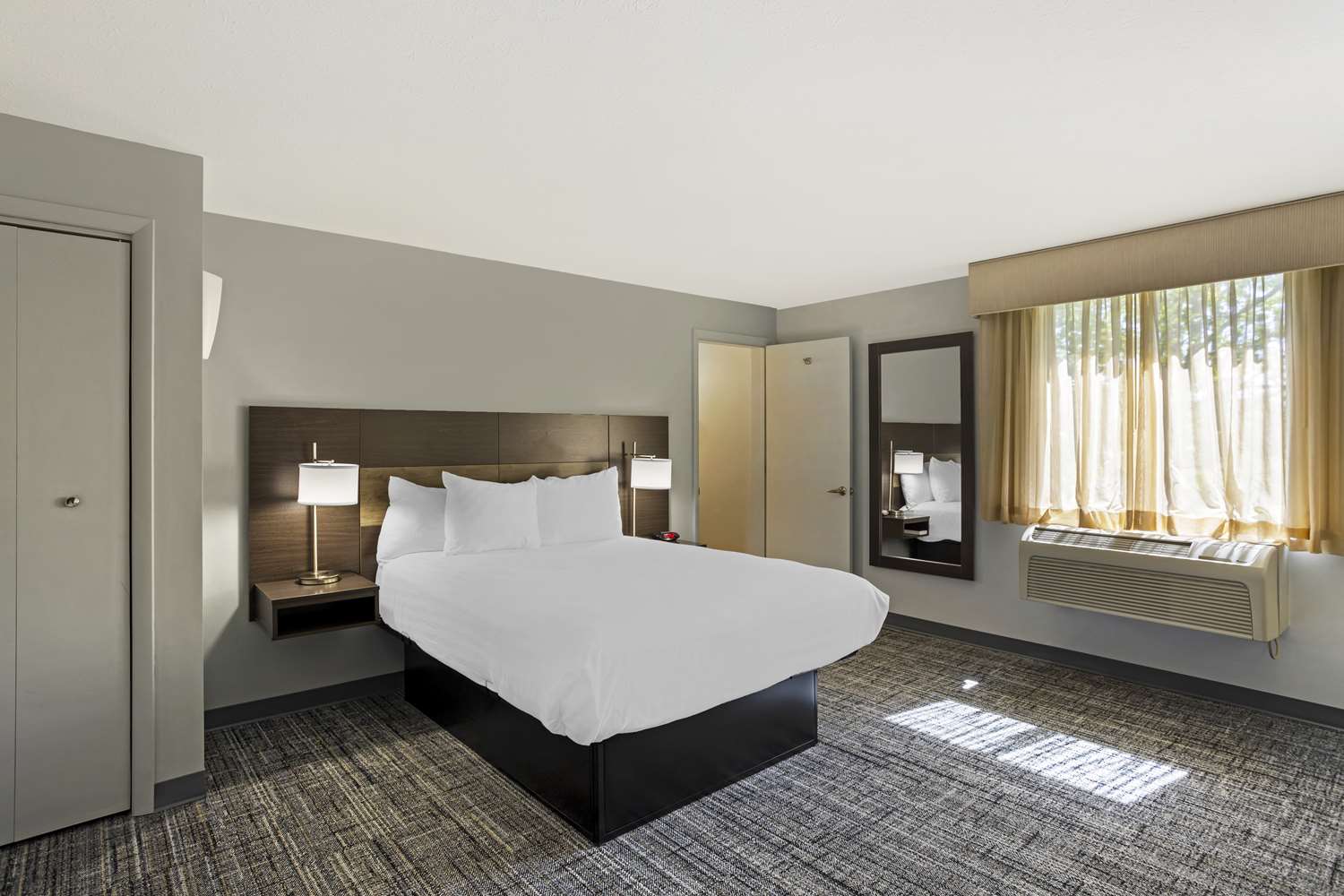 Room, Queen Bed, Best Western Dubois Hotel 2/6