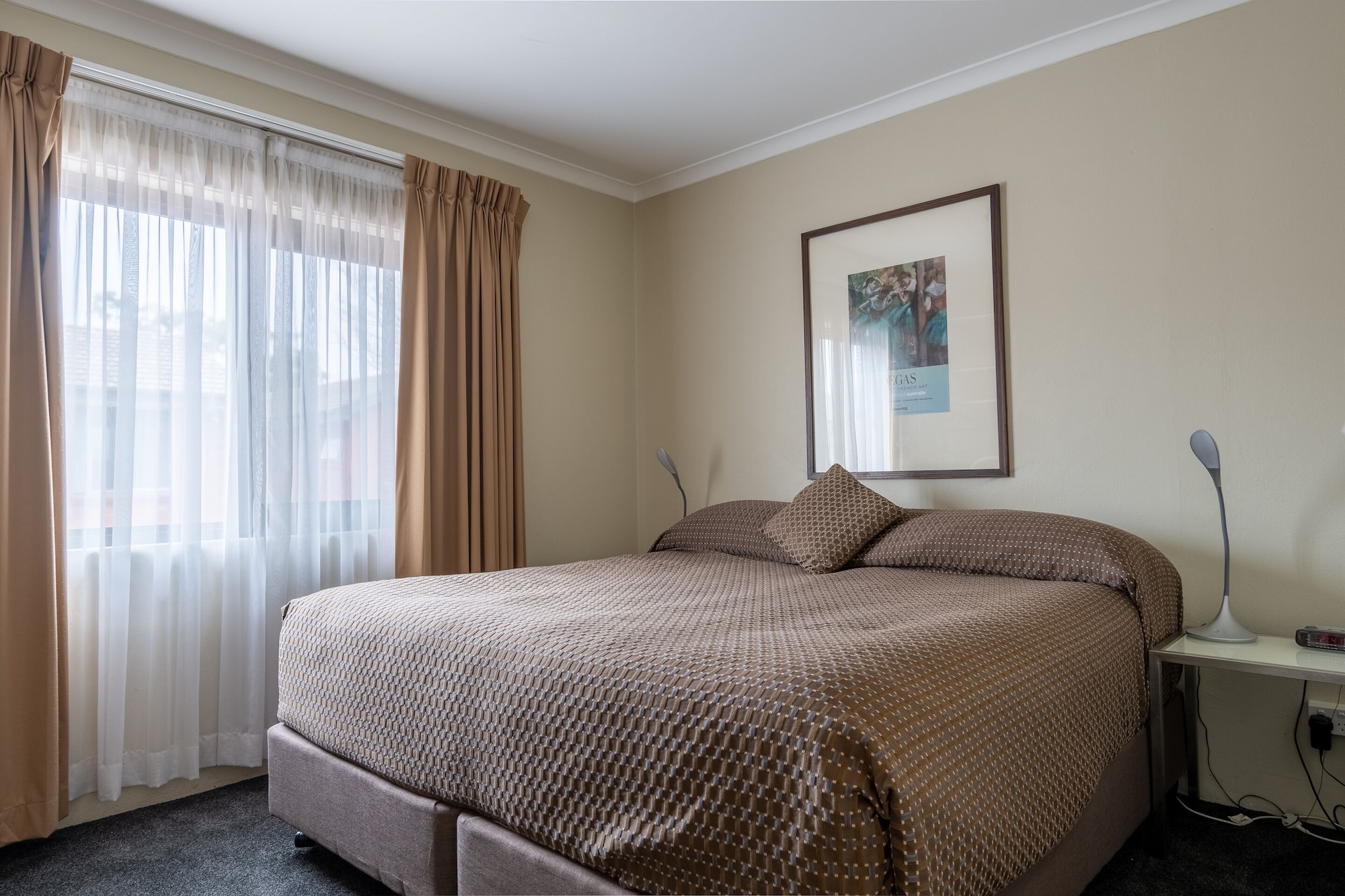 2 BEDROOMS, SUPERIOR, APARTMENT