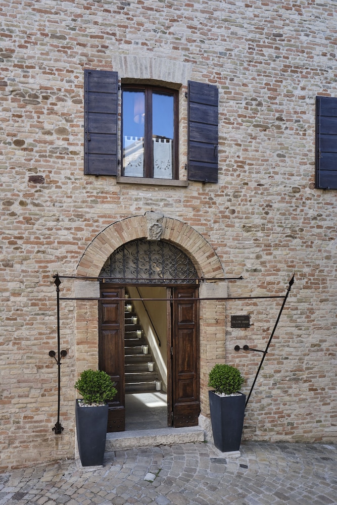 Castello Di Montegridolfo Spa Resort 4/89