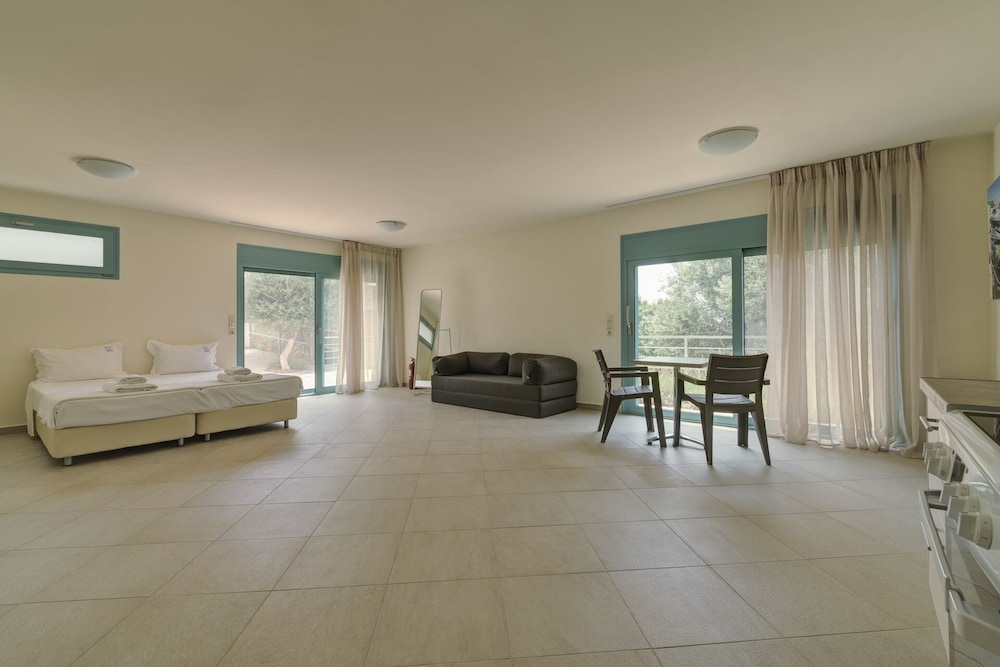Ouzo Villas 38/50