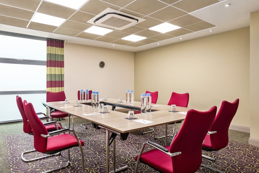 Holiday Inn Birmingham Airport 40/49