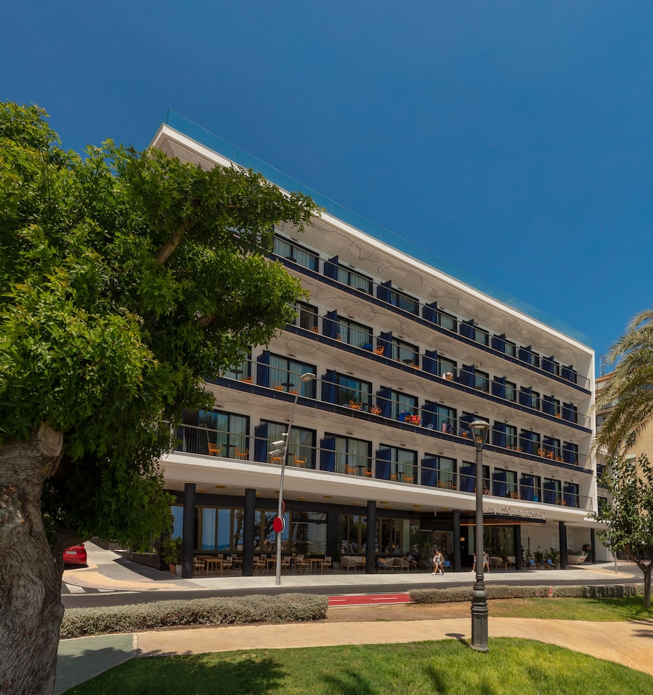 H10 Porto Poniente 4/50