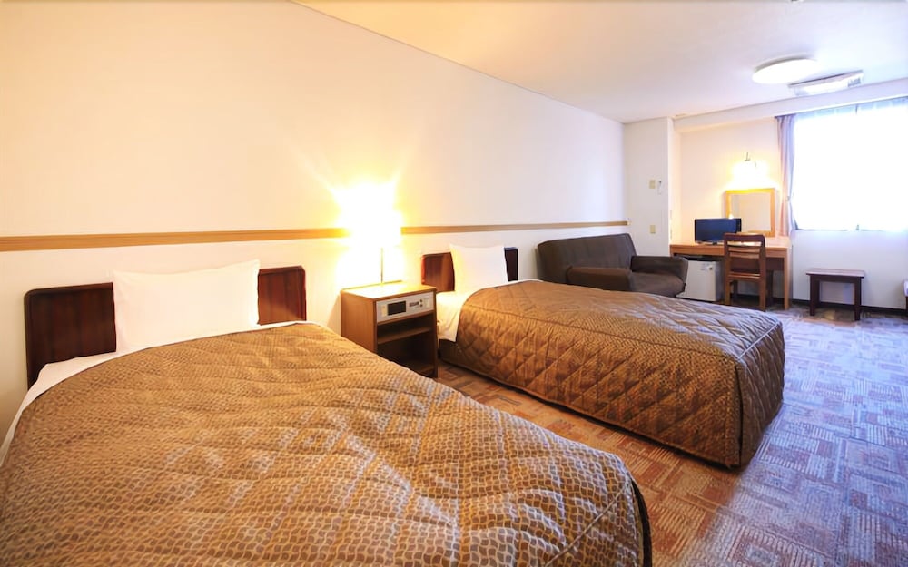Chofu Urban Hotel 6/24