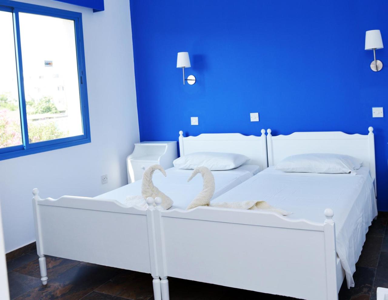 1 BEDROOM, APARTMENT, POOL VIEW