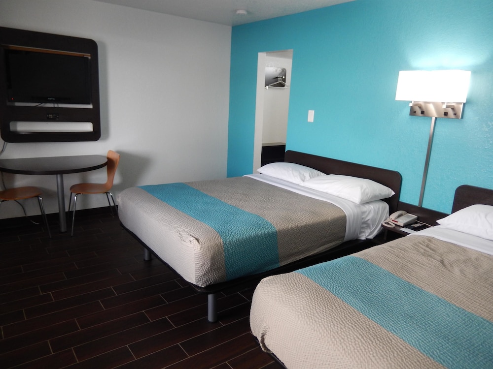 Motel6 Portland, TX 15/29