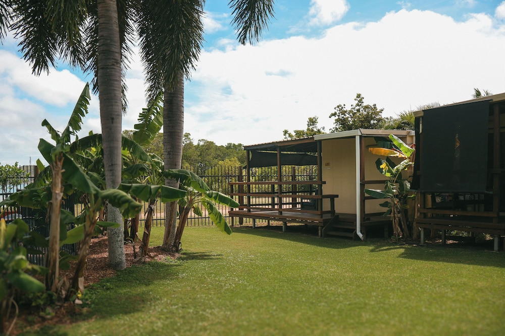 Wongai Beach Hotel 65/75