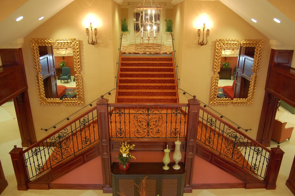 Villa Roma Resort and Conference Center 38/57