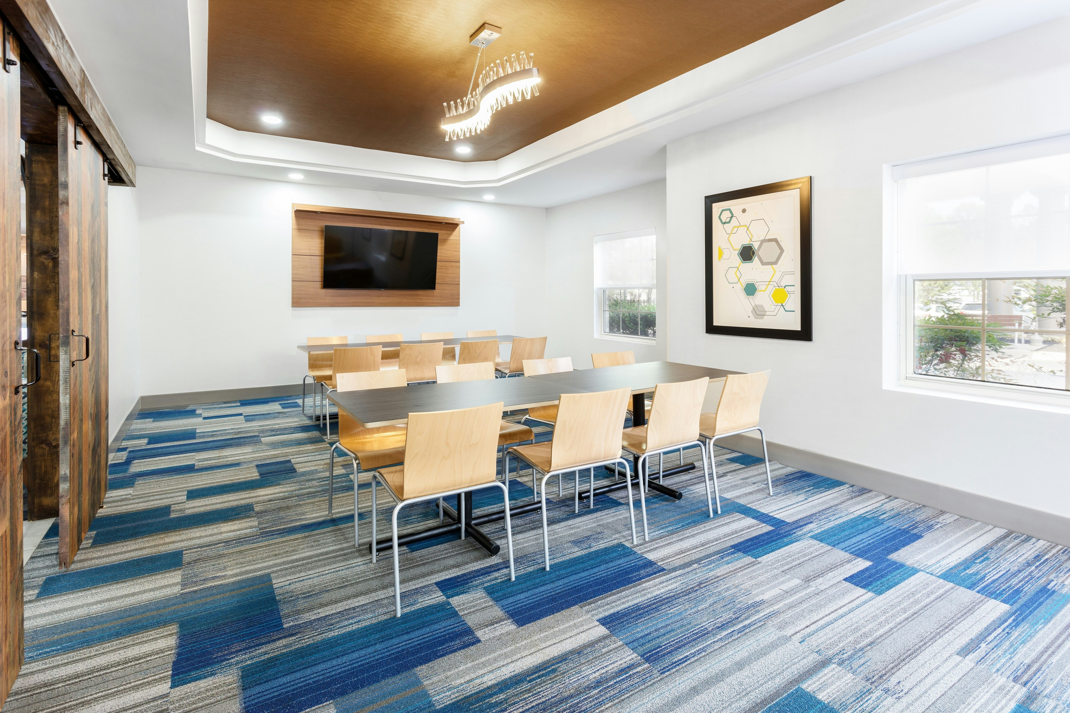 Holiday Inn Express Suites Williamsburg 49/56