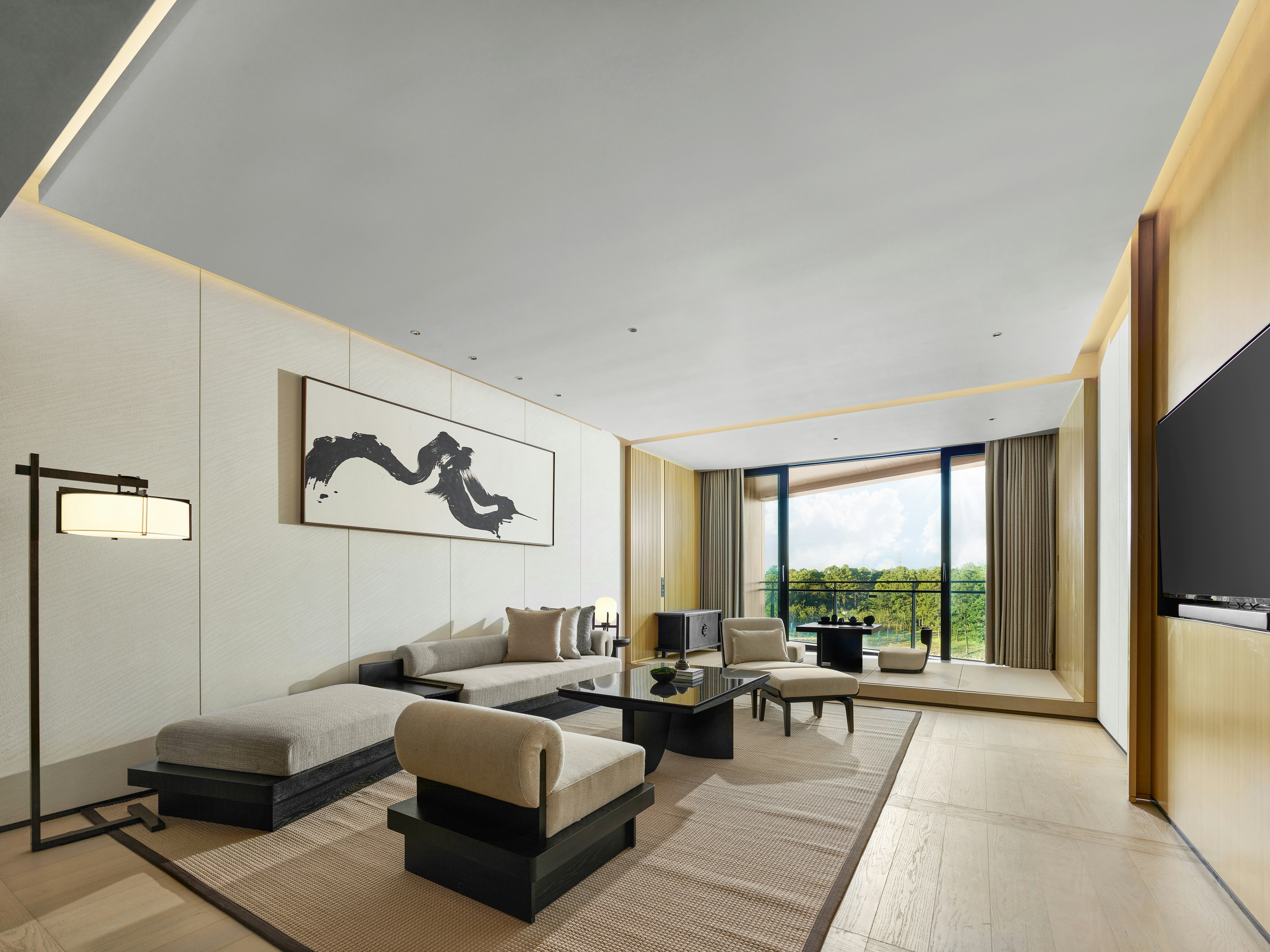 DELUXE, SUITE, KING BED