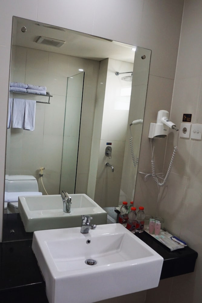 Namira Syariah Surabaya Hotel 36/39
