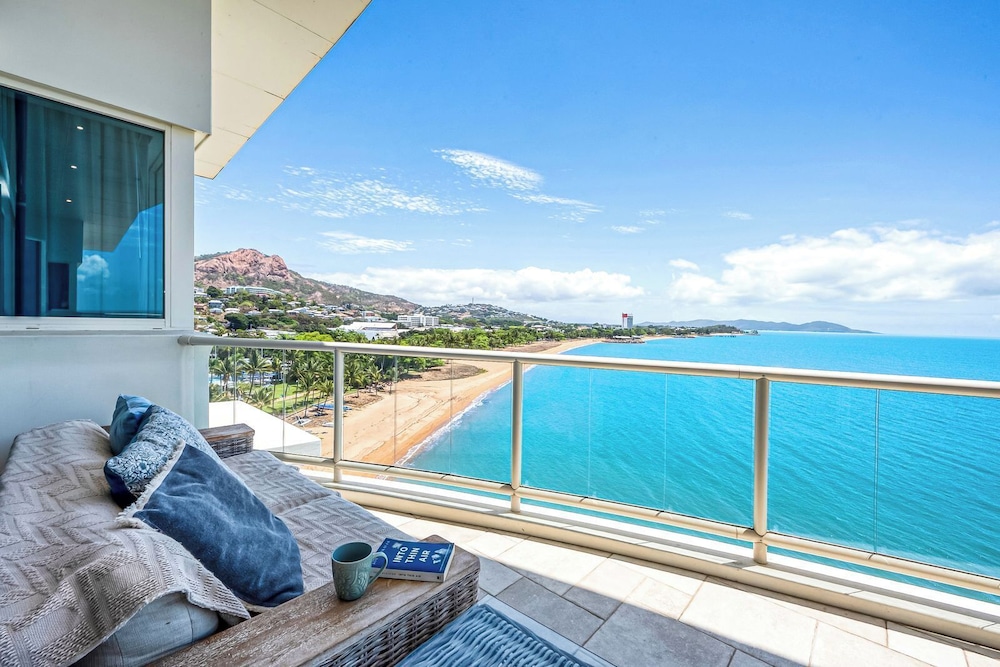 MARINERS NORTH HOLIDAY APARTMENTS 30/77