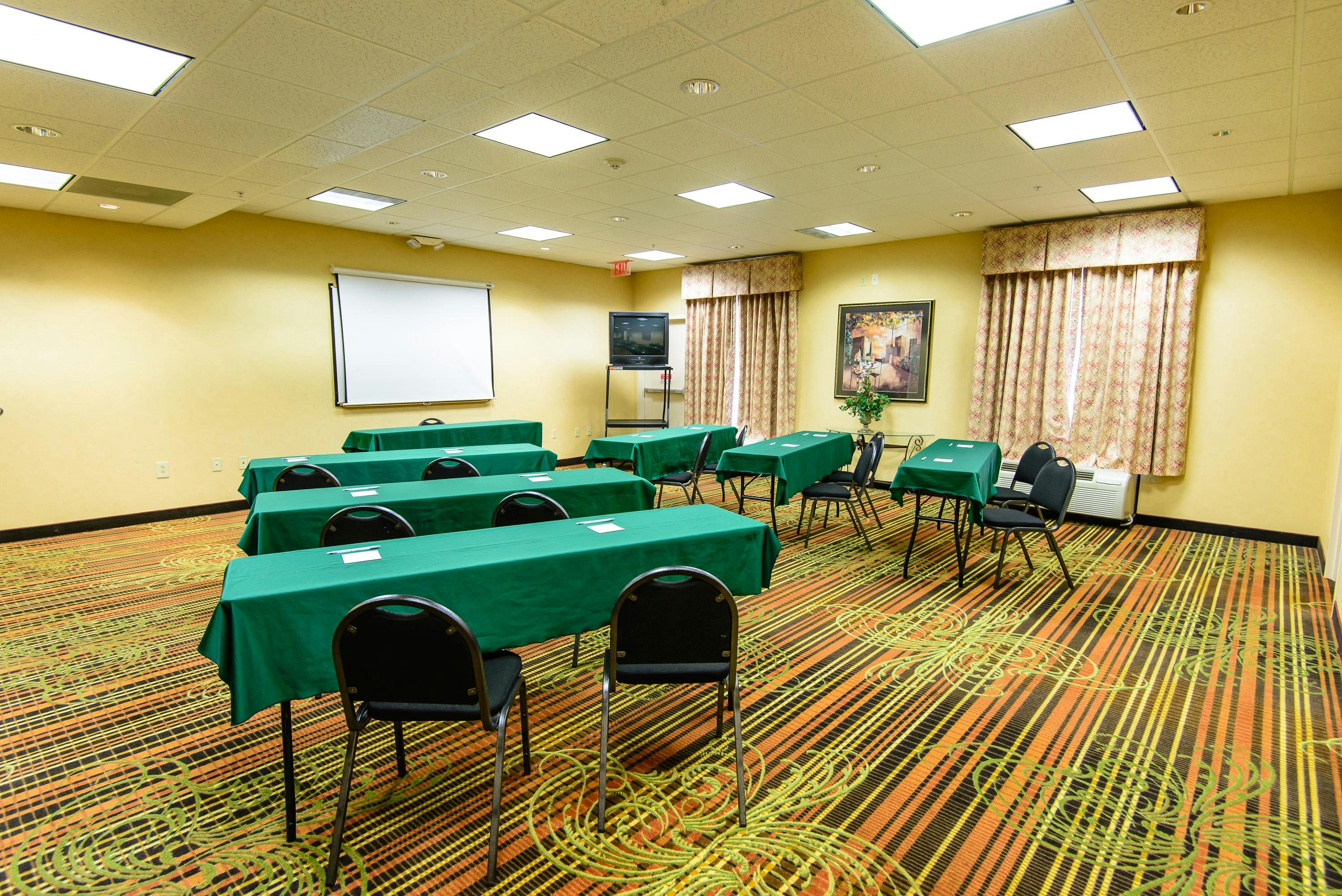 Hampton Inn Houston-Pearland 73/81