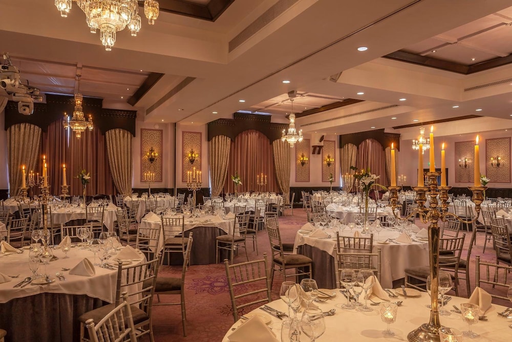 Clontarf Castle Hotel 41/61
