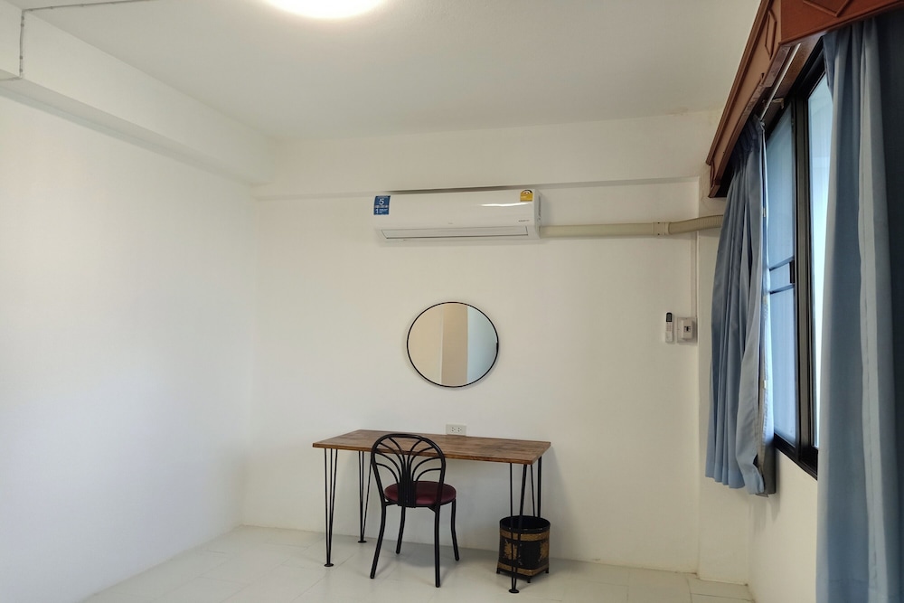 Phayao Northen Lake Hotel 24/32