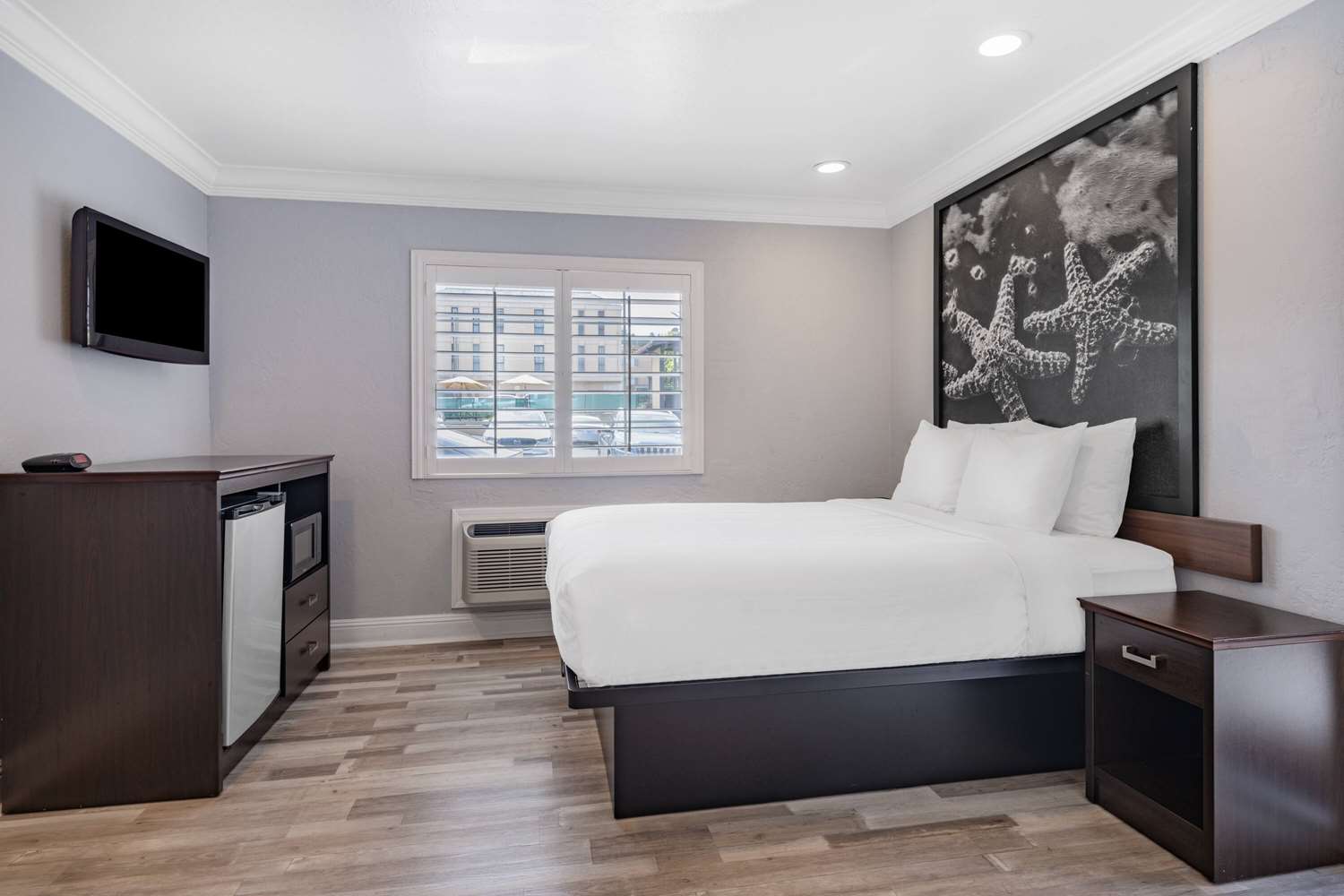 Super 8 By Wyndham Monterey/Carmel 23/48