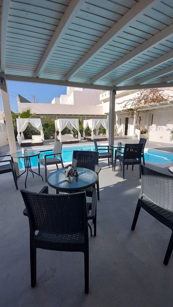 Ambience Suites 46/72