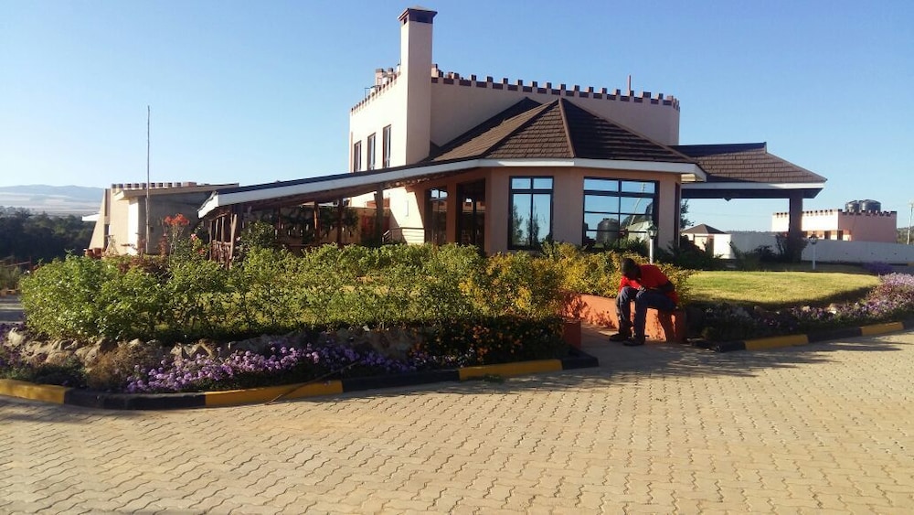 Regency Mount Kenya Hotel 16/24