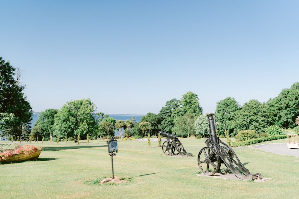 Crover House Hotel & Golf Resort 12/32