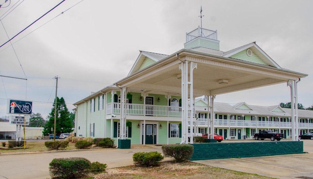Key West Inn Childersburg 2/40