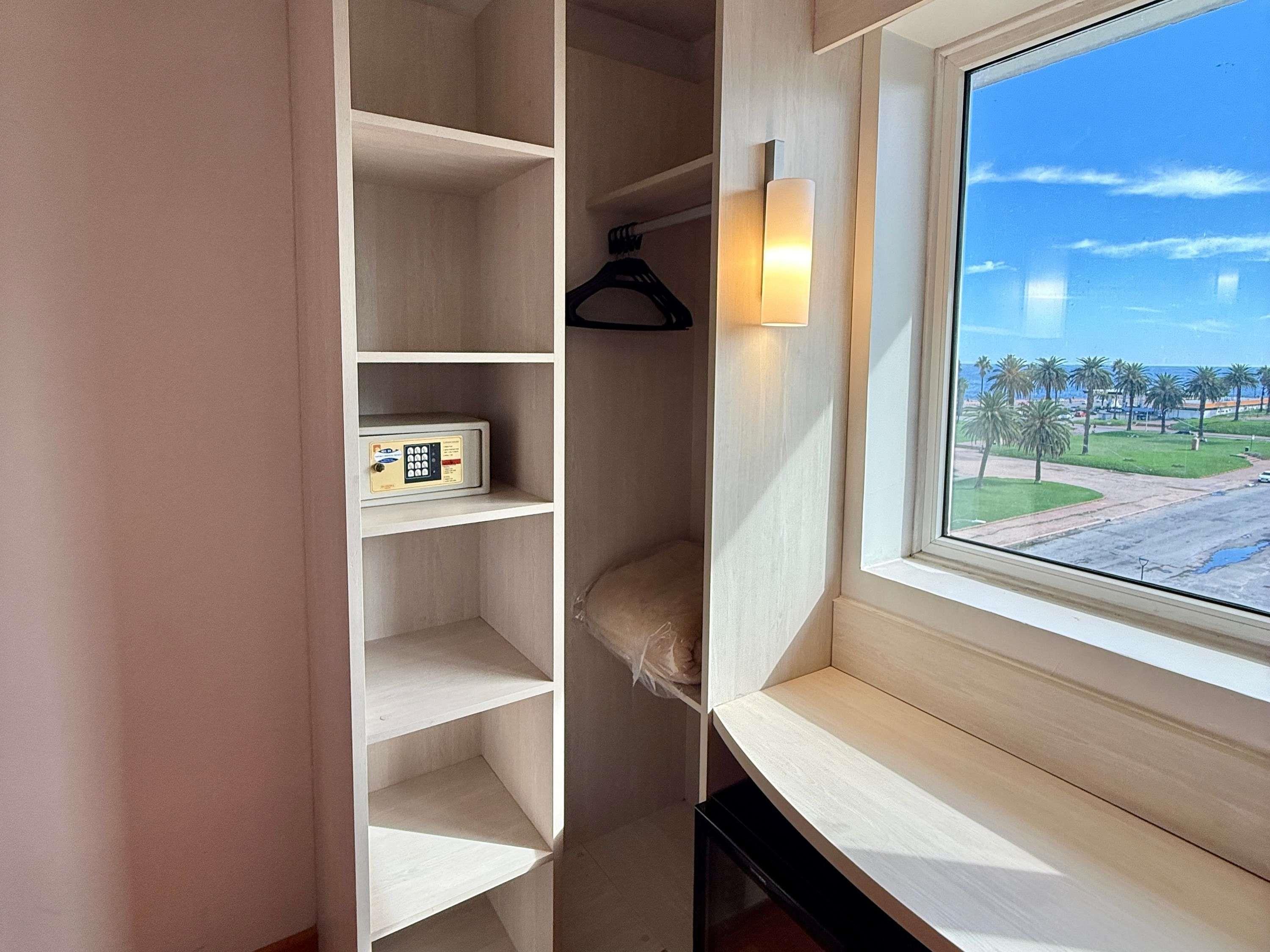 غرفة بسرير مزدوج، Hotel Ibis Montevideo 8/8