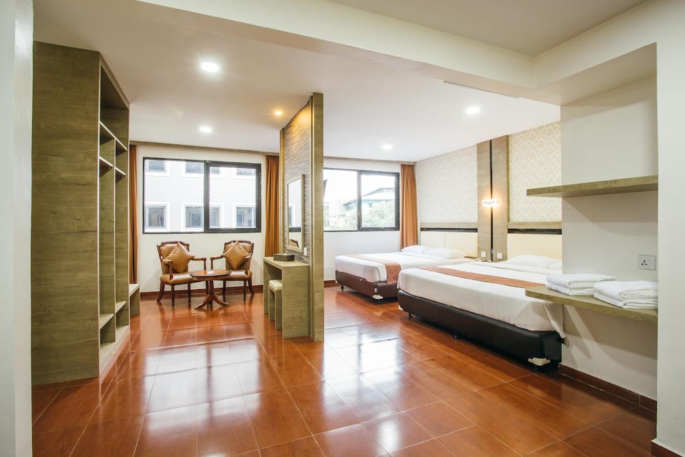 The K Hotel 10/48