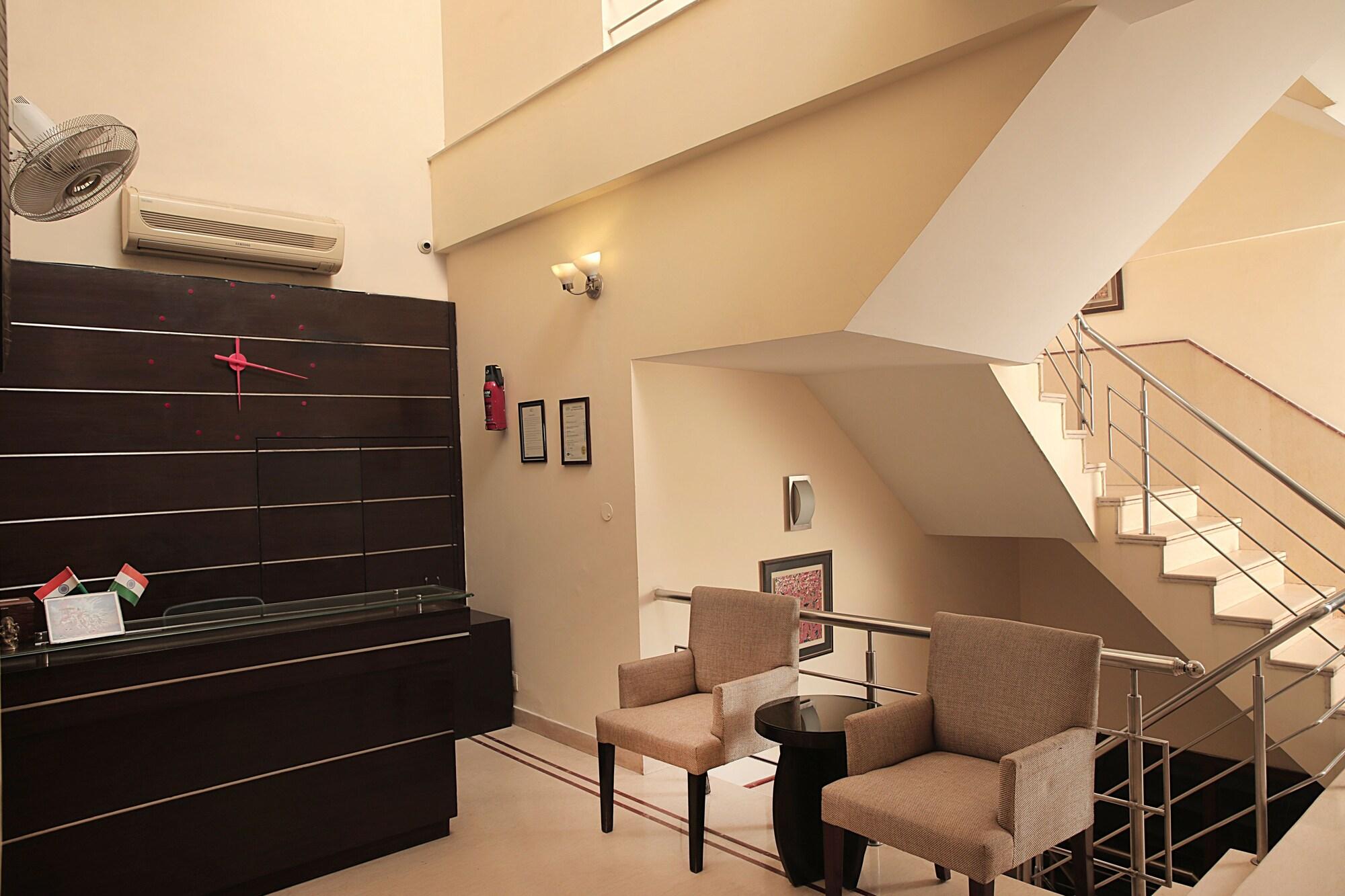Ahuja Residency Cyber City I 20/27
