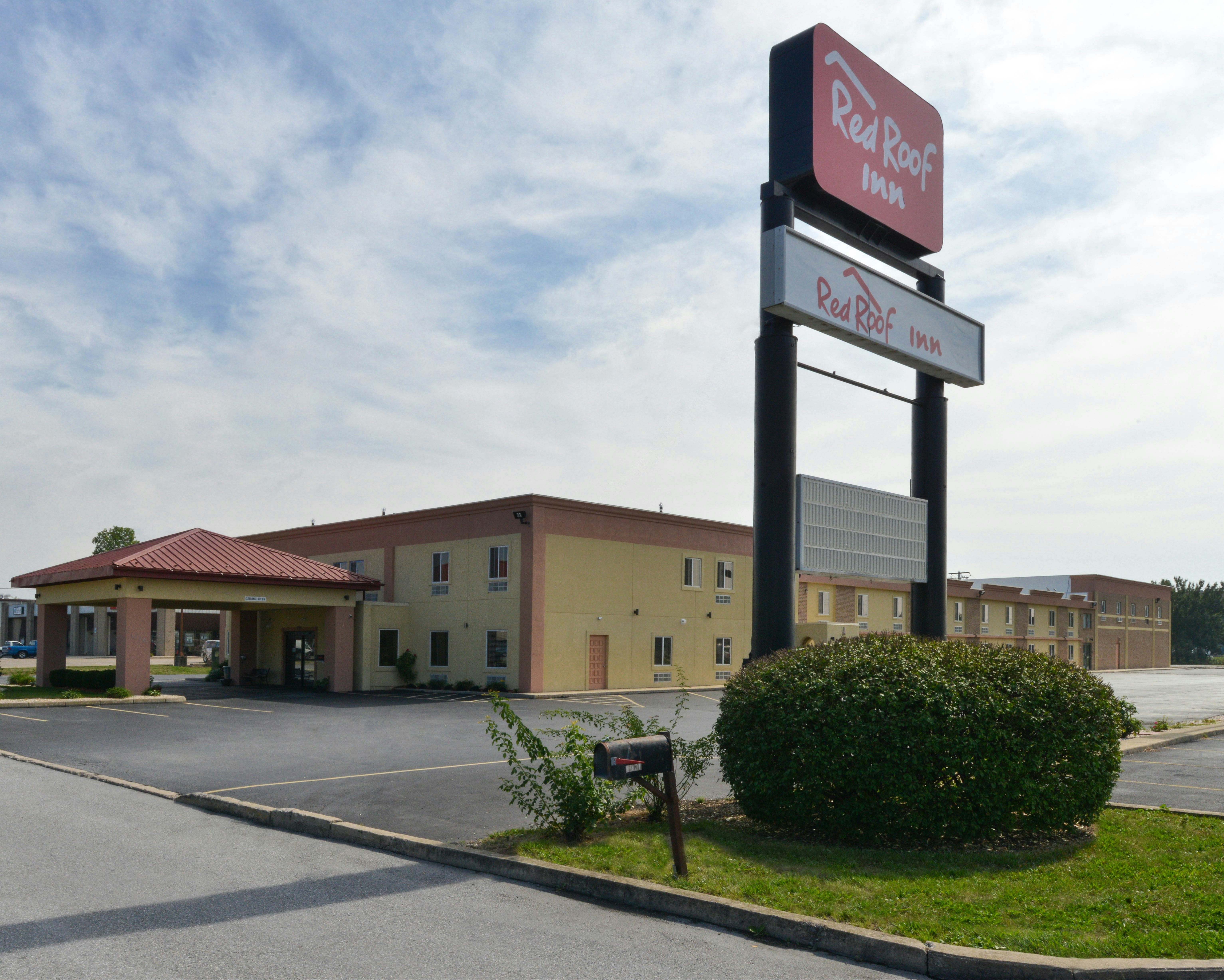Red Roof Inn Chambersburg 27/28
