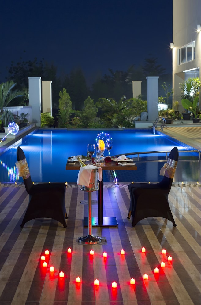 Swiss-Belhotel Pangkalpinang 52/53
