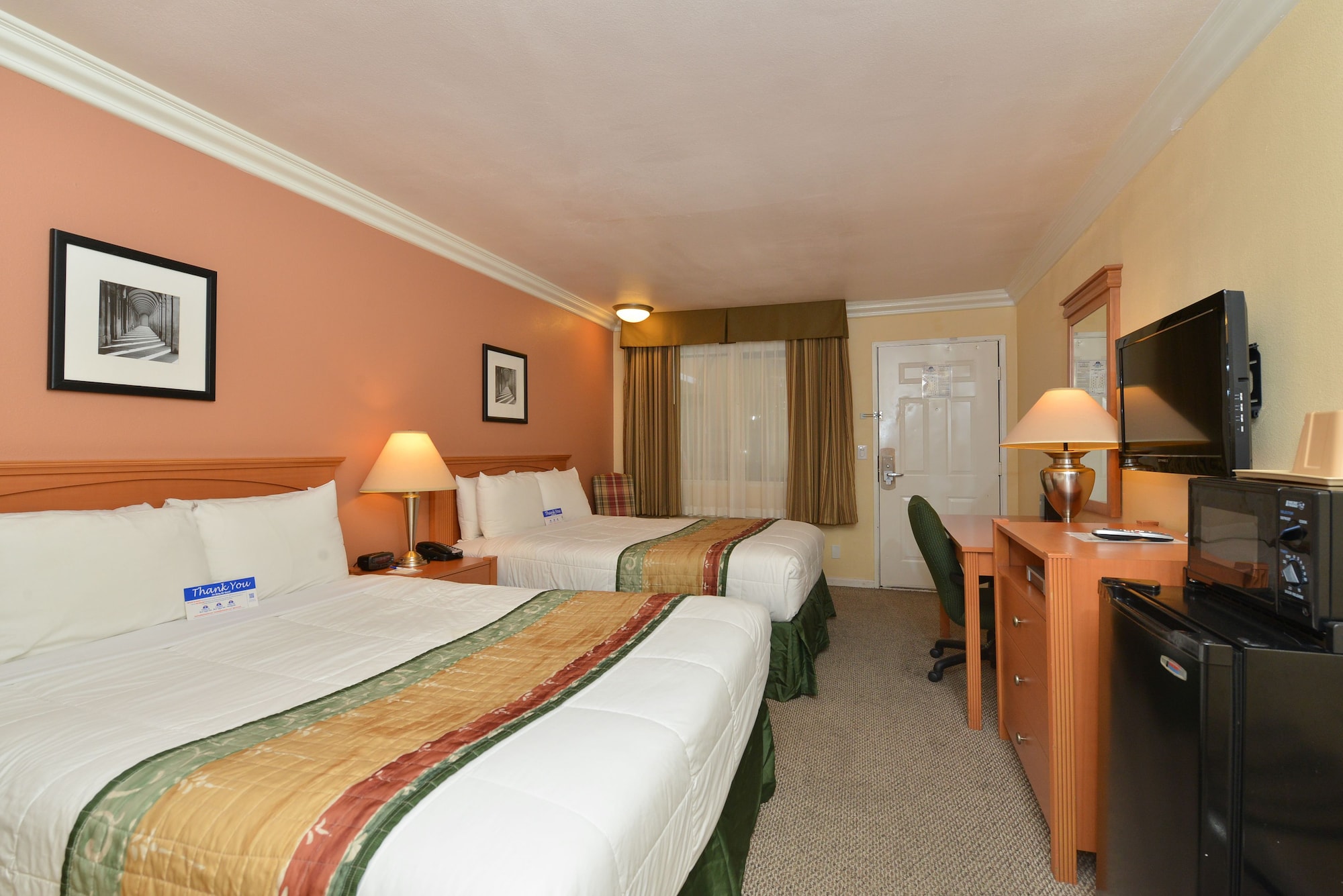 Deluxe, 2 Queen Beds