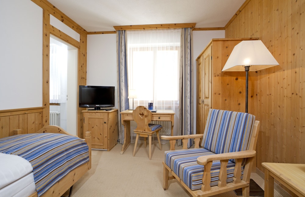 Edelweiss Swiss Quality Hotel 38/48