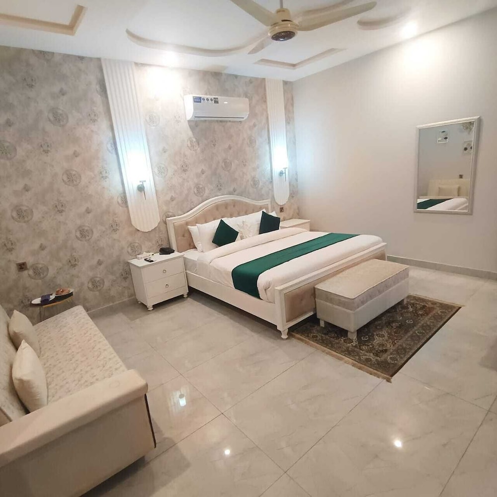 Grand Shalimar Hotel 18/47