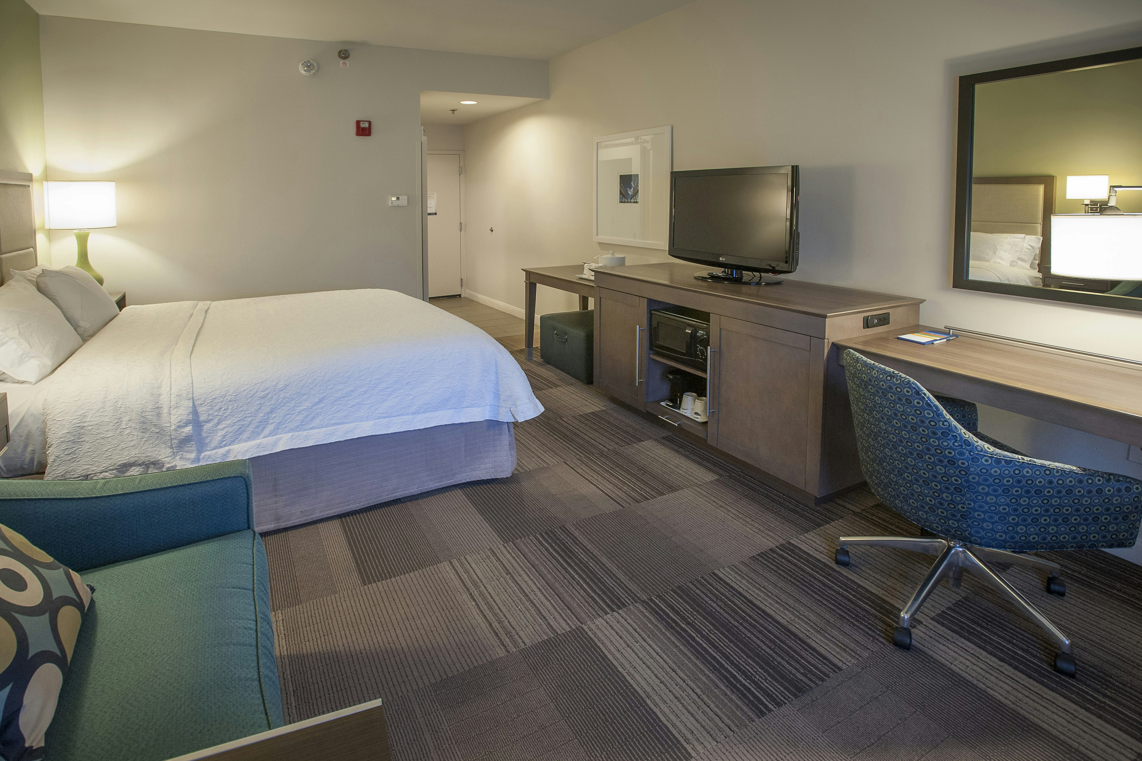 Hampton Inn & Suites New Orleans-Elmwood/Clearview Parkway Area 8/44