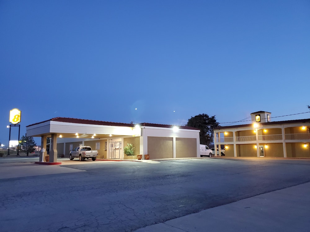 Super 8 by Wyndham Abilene North 2/19