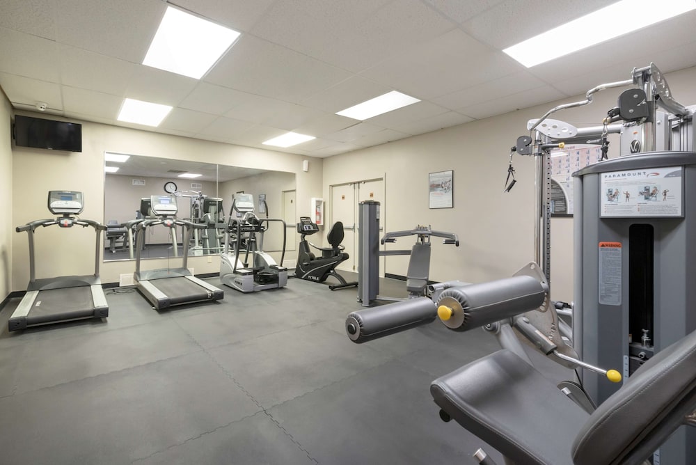SureStay Plus Hotel by Best Western McGuire AFB Jackson 20/40