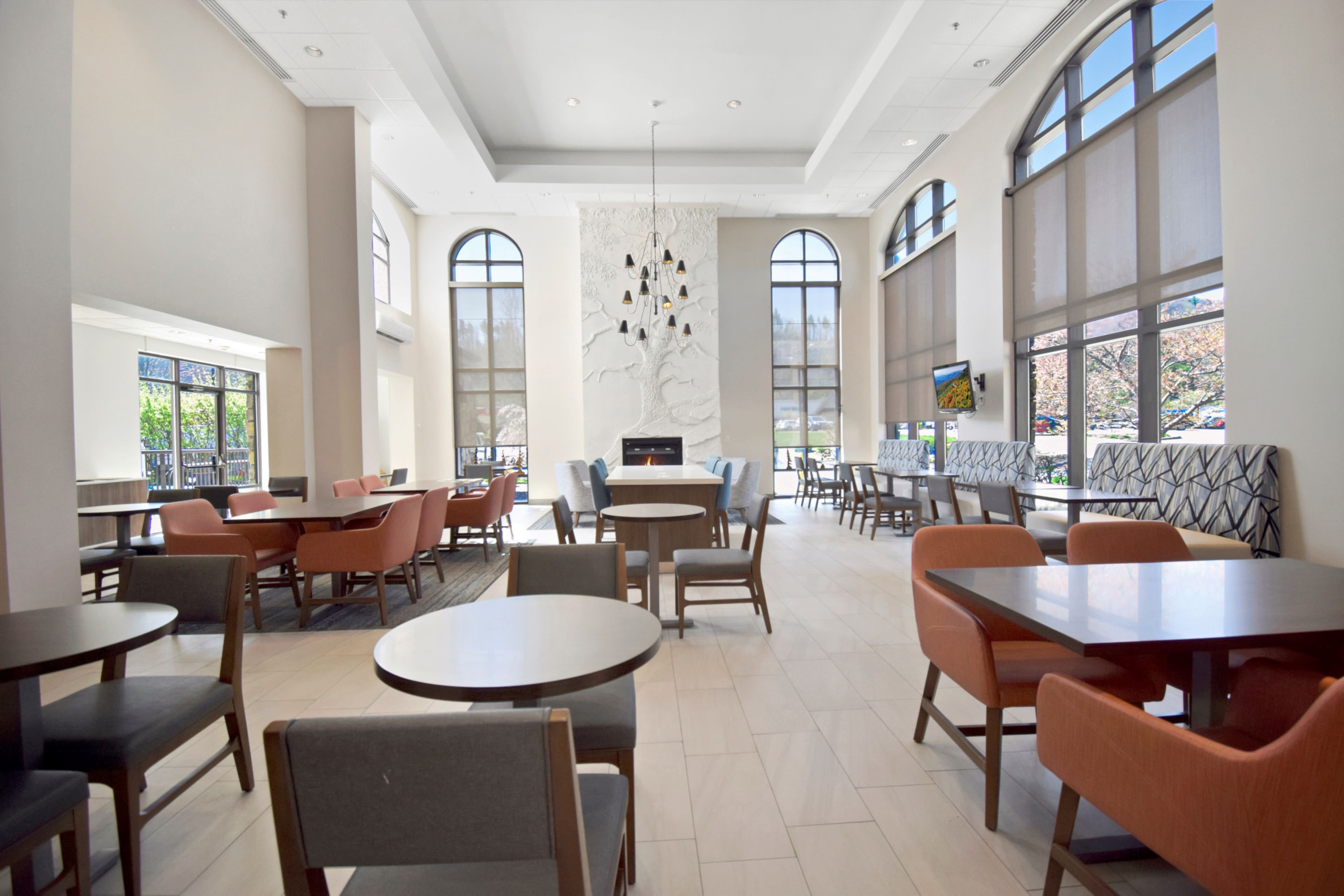 Holiday Inn Express Boone 53/77