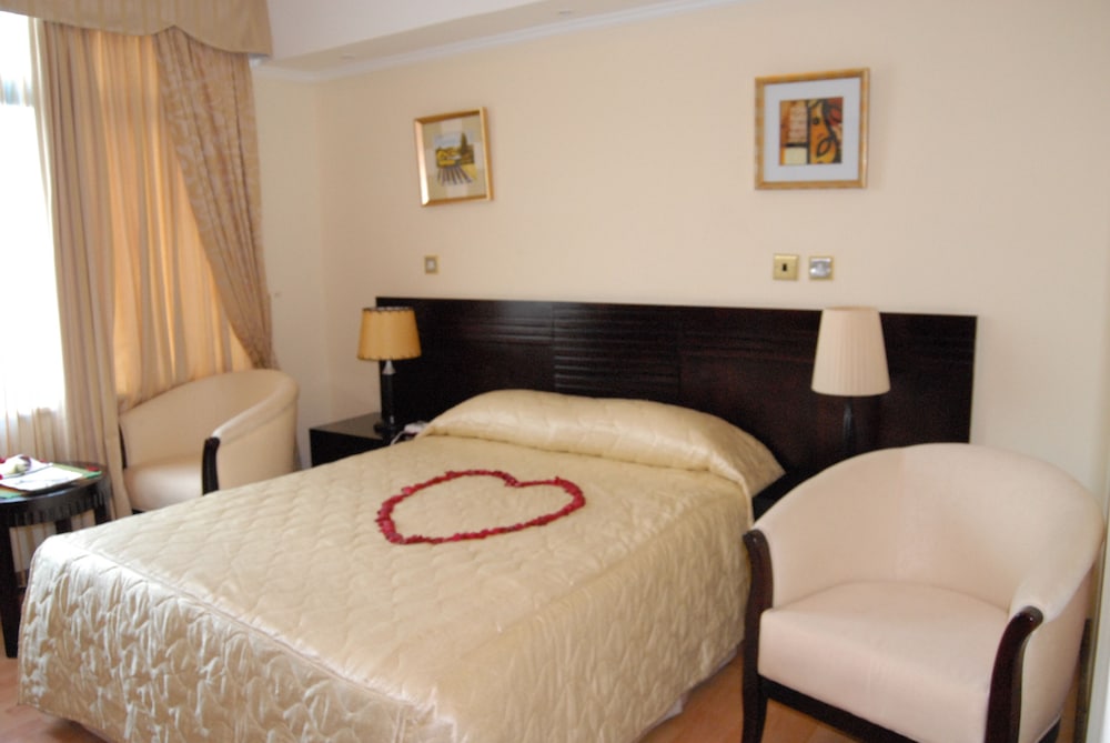 Boma Inn Nairobi 12/50